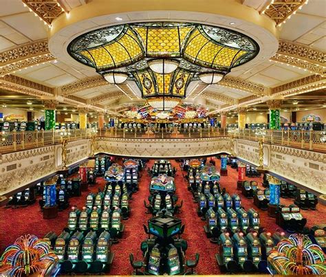 Casino st charles mo - The Ameristar Casino in Saint Charles, Missouri offers 130,000 sq ft of gaming with over 2,000 slot machines, classic table games like Blackjack and Roulette, a premier P … 0 …